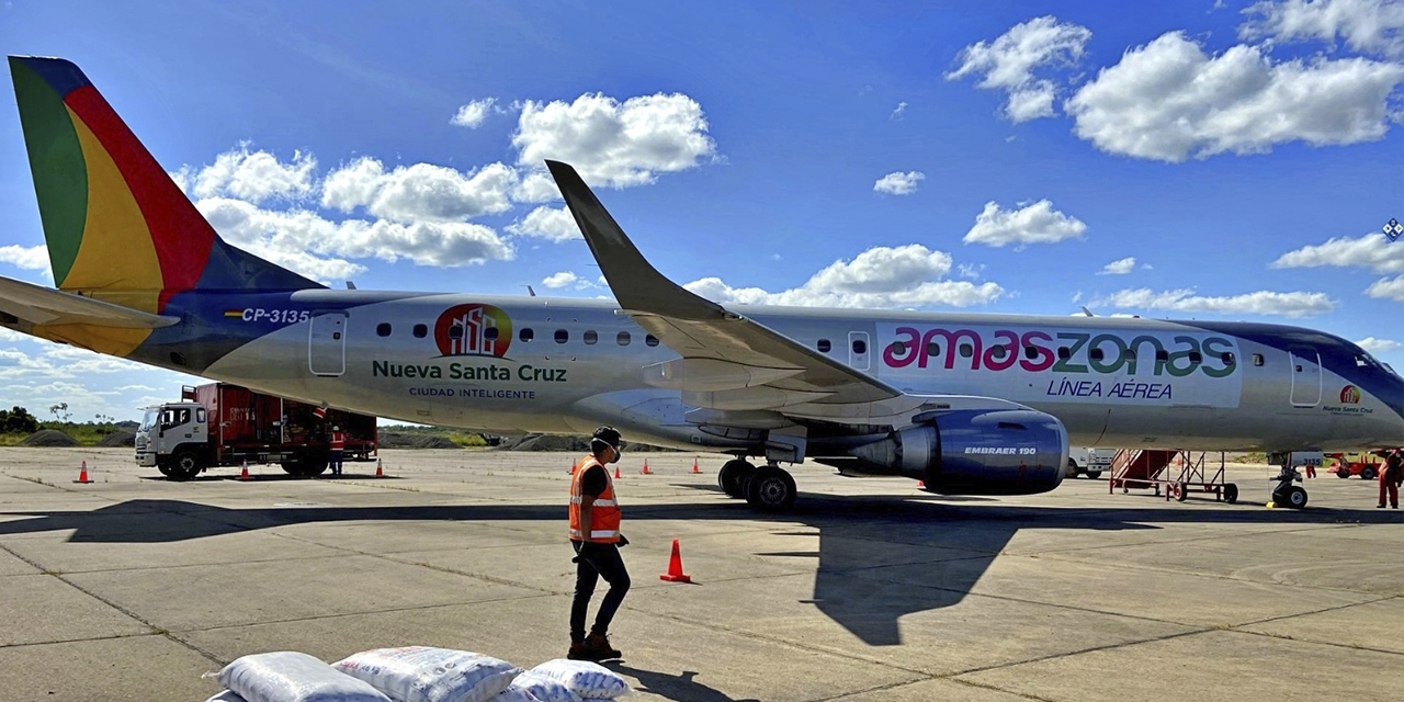 La aerolínea tiene suspendidos sus vuelos por falta de matrículas.