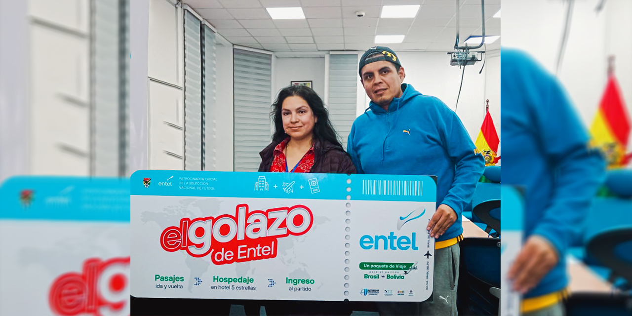  El ganador del premio mayor del primer sorteo de la promoción 'El Golazo de Entel'. | Foto: Entel