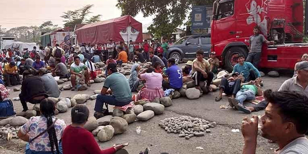 Los bloqueos se desarrollaron desde la tarde del lunes. | Foto: RRSS