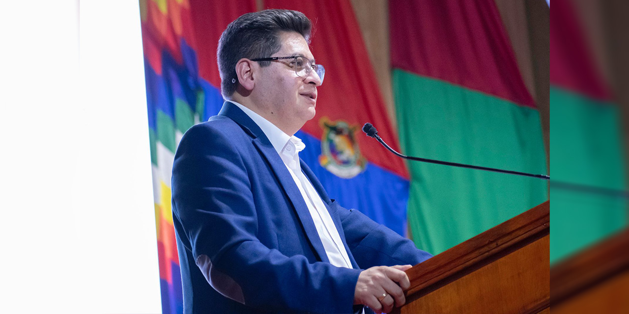 Ministro de Economía: Bolivia tiene potencial de alimentos y energéticos para ofrecer al mundo