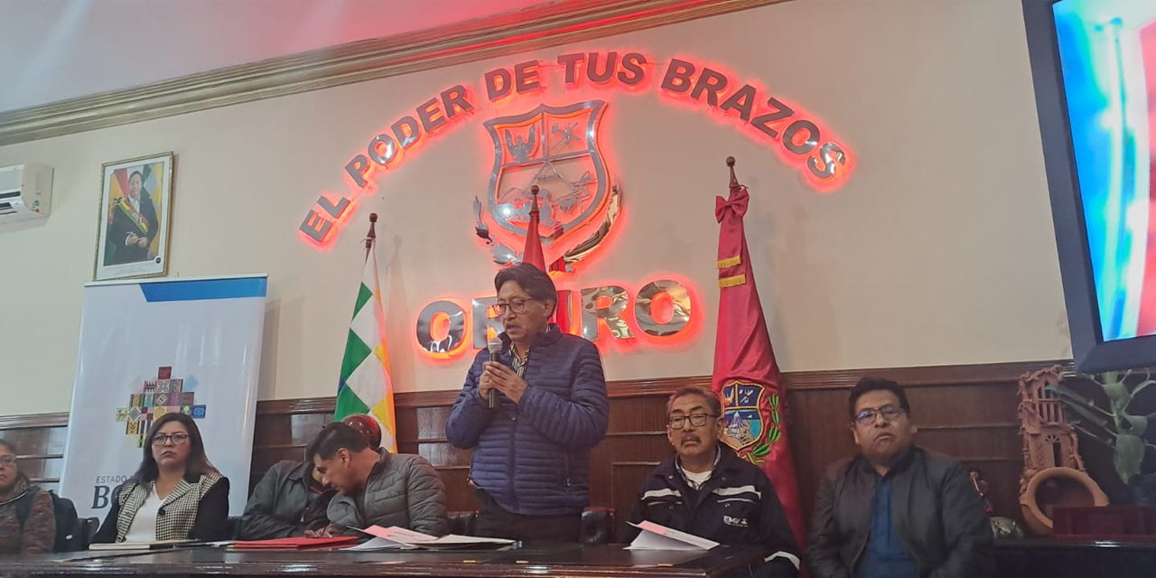 La presentación que hizo ayer el ministro de Minería, Marcelino Quispe, en Oruro.