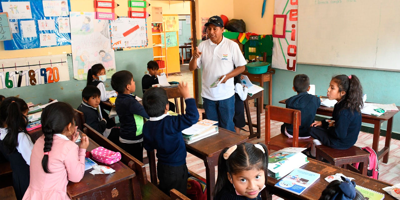 Programa de educación ambiental de ENDE en Cochabamba. (Foto: ENDE)