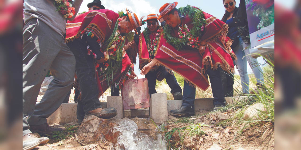 El Jefe de Estado prioriza proyectos de agua.  | Foto: Presidencia