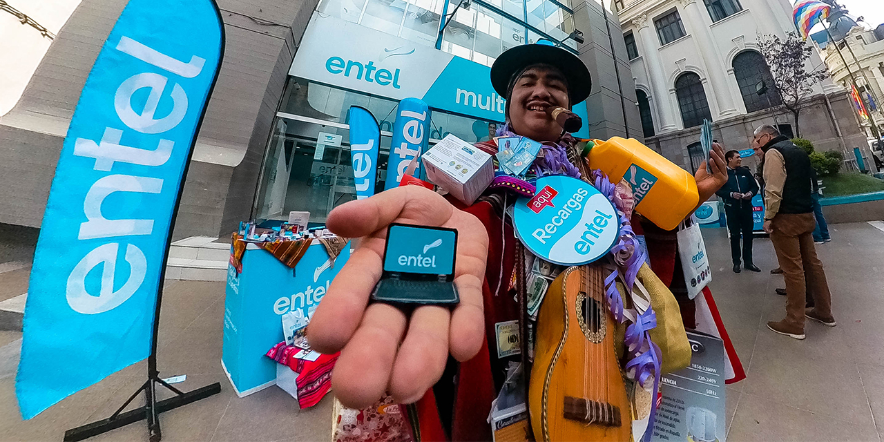 Entel celebra la Alasita con el ‘Ch´iti Paquete’ 