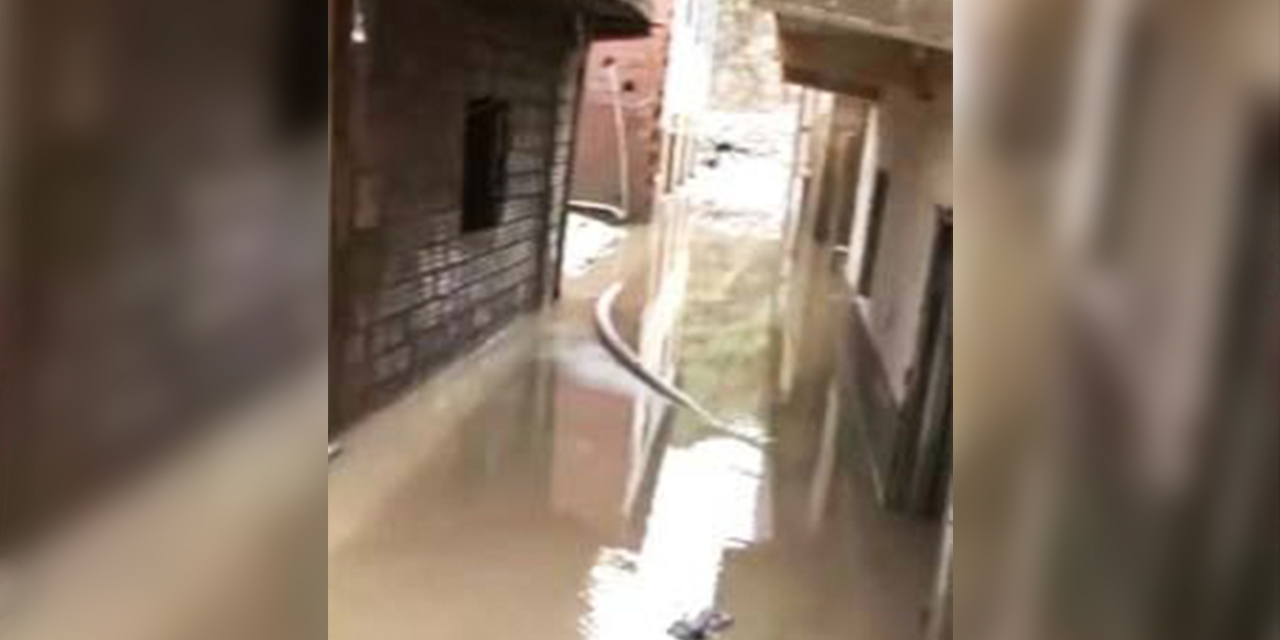 El agua inundó varias casas en la localidad de Chima. Foto: RRSS