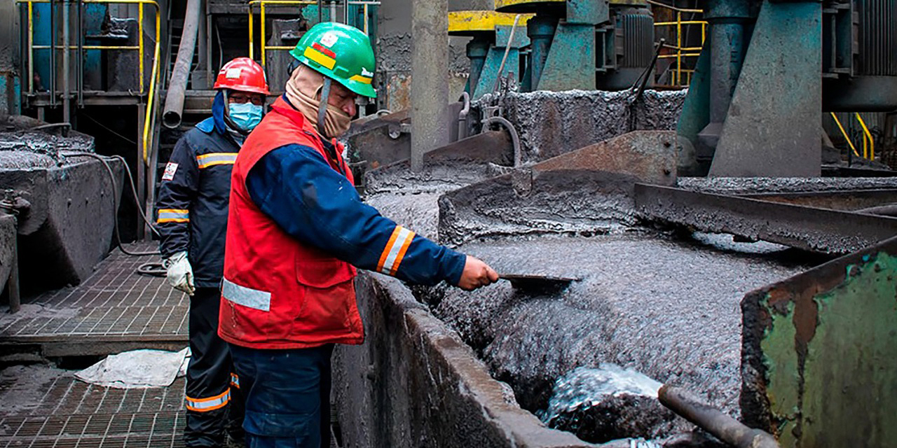 Tratamiento del concentrado de zinc en la minera Colquiri. Foto: ARCHIVO