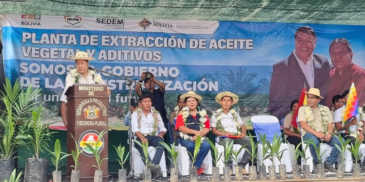 El presidente Luis Arce inaugura la edificación de una de las plantas de extracción de aceite de palma.  | Foto: MDPyEP