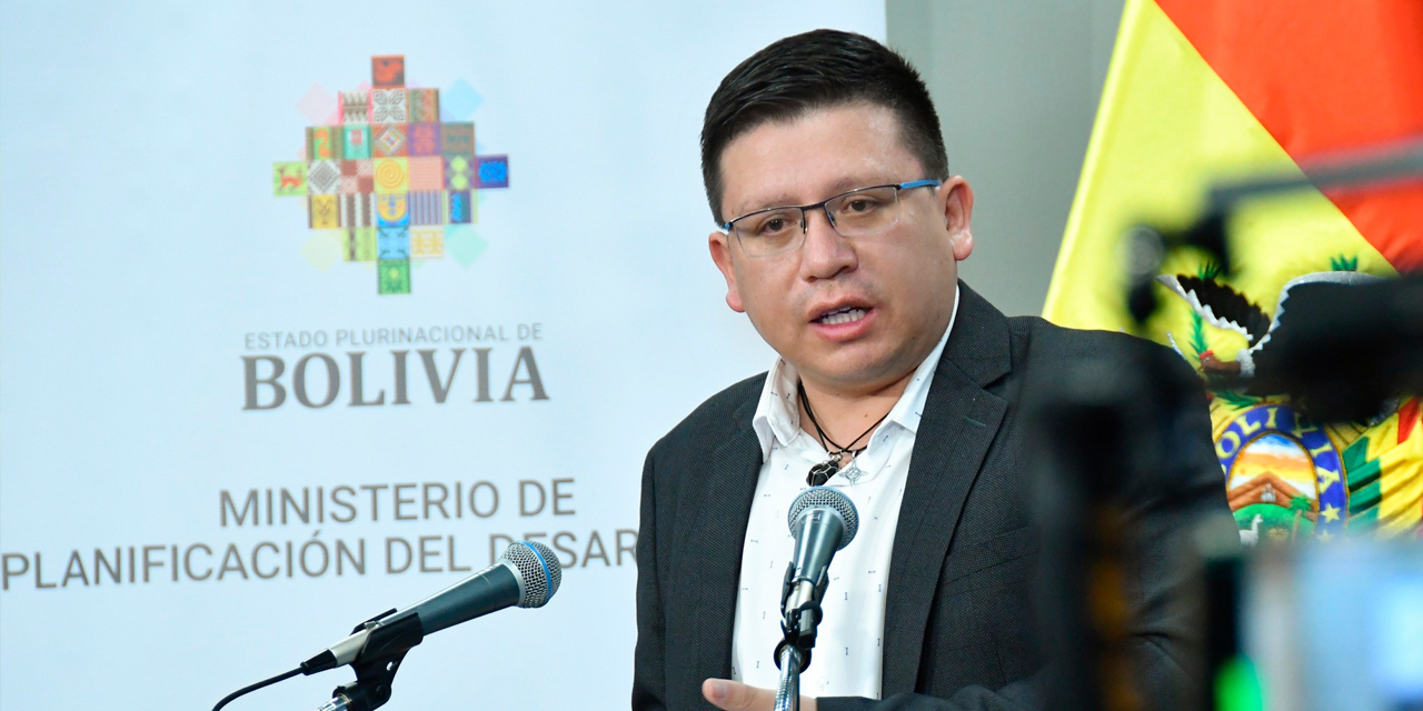 El ministro de Planificación, Sergio Cusicanqui, en conferencia de prensa. (Foto: Archivo)