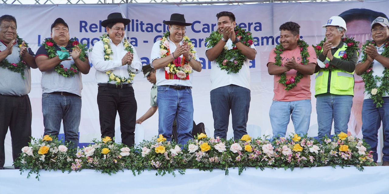 La obra, que conecta Santa Cruz, Cochabamba y Chuquisaca, demandó una inversión de Bs 259 millones. Foto:  Comunicación Presidencial