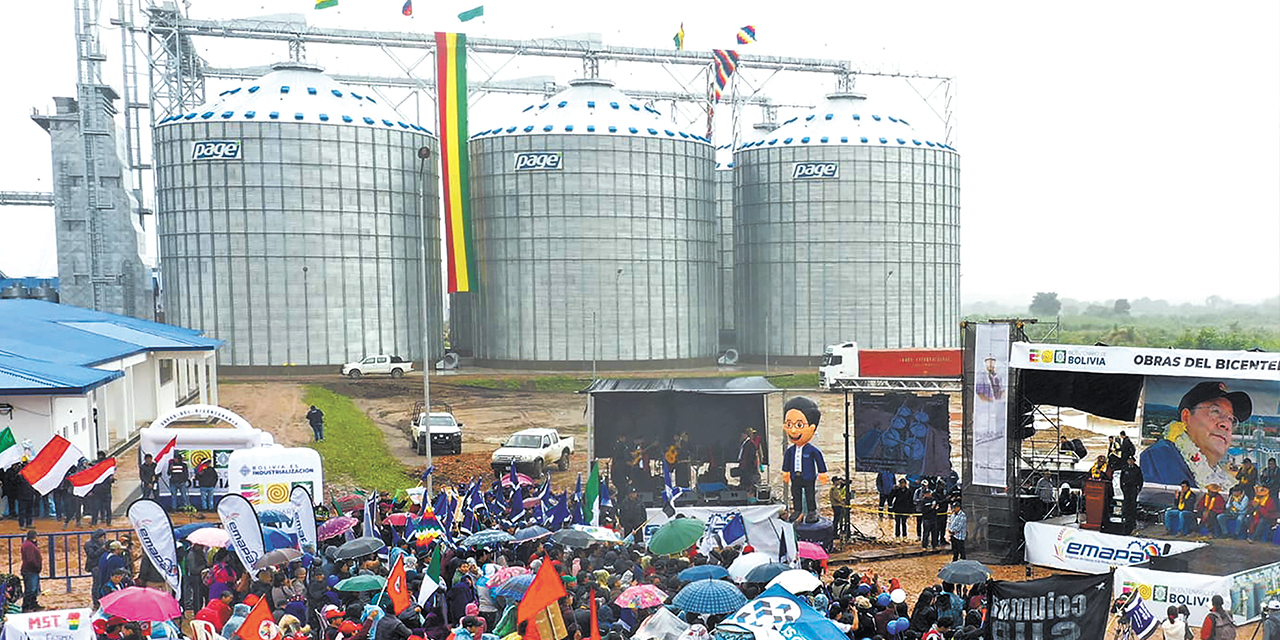 La más reciente entrega del Gobierno, la Planta Procesadora de Granos en Yacuiba. Foto: Presidencia