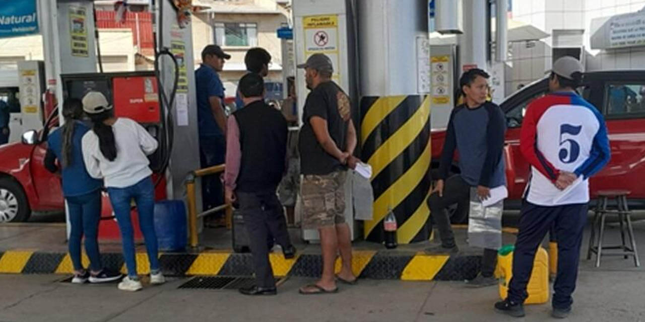 Personas registradas en la modalidad ‘bidoneros’ en la compra de combustibles. | Foto: ANH