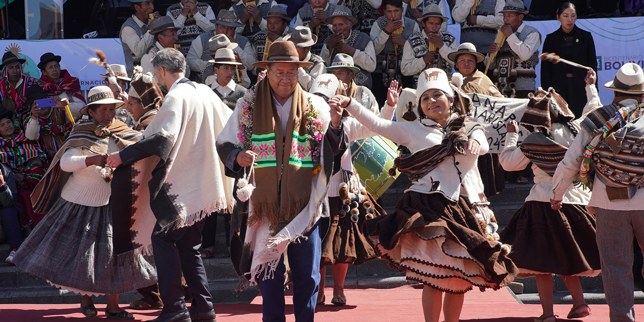 Arce impulsa política multisectorial para el desarrollo sostenible de los camélidos en Bolivia hacia 2030