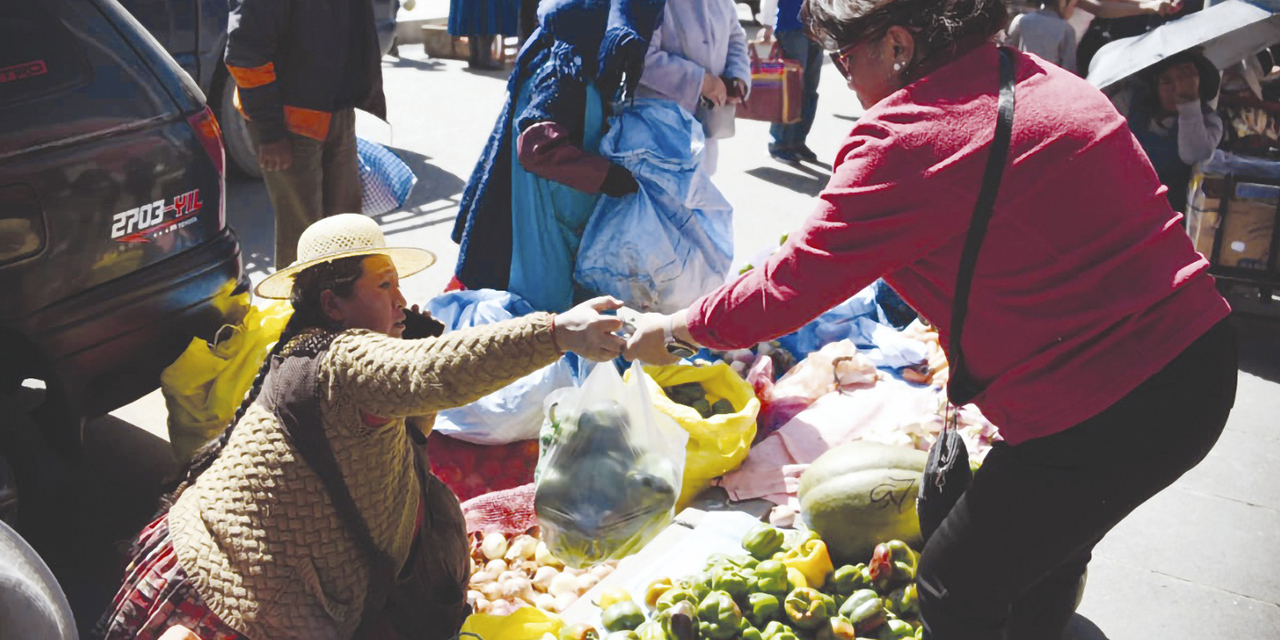 Una reciente feria de precio justo en La Paz. 