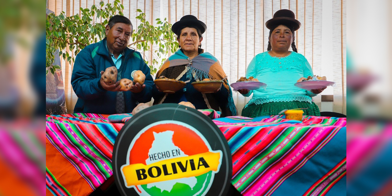 Productores con alimentos que serán ofrecidos en la Feria Anual Interprovincial. Foto: MPDYEP