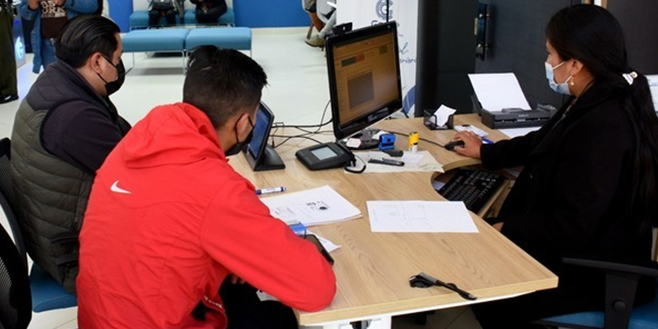 Atención en oficinas de la Gestora Pública, en La Paz. | Foto: Gestora Pública