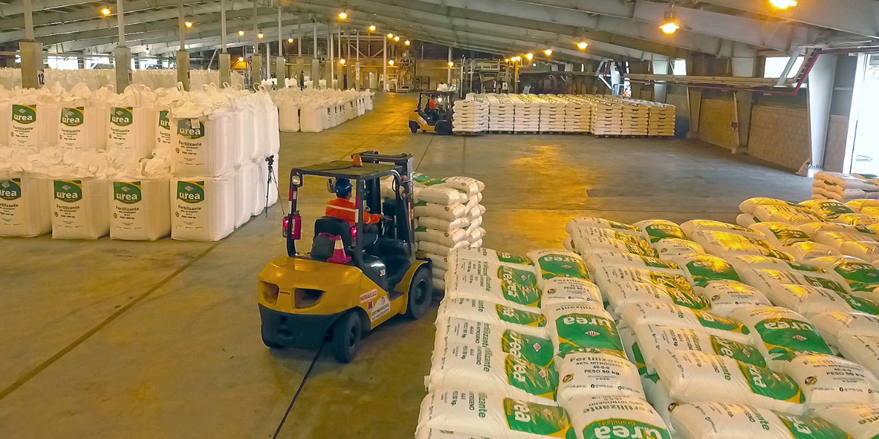 La urea producida en la Planta de Amoniaco y Urea “Marcelo Quiroga Santa Cruz”. Foto: Archivo