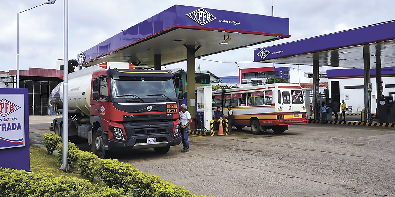 Una estación de servicio en el oriente boliviano.