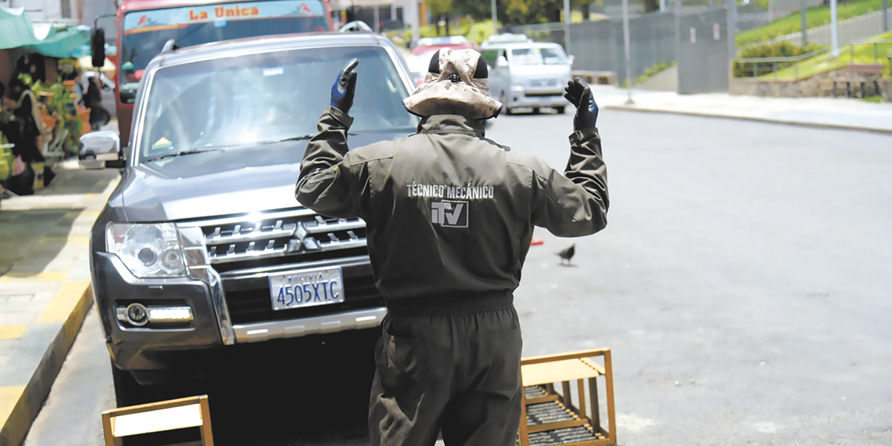 La inspección técnica vehicular garantiza la seguridad ciudadana.  