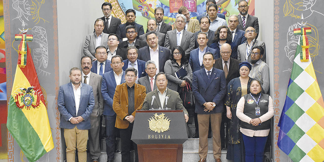 El presidente Luis Arce, en conferencia de prensa luego de un encuentro con el empresariado privado nacional. | Foto: APG