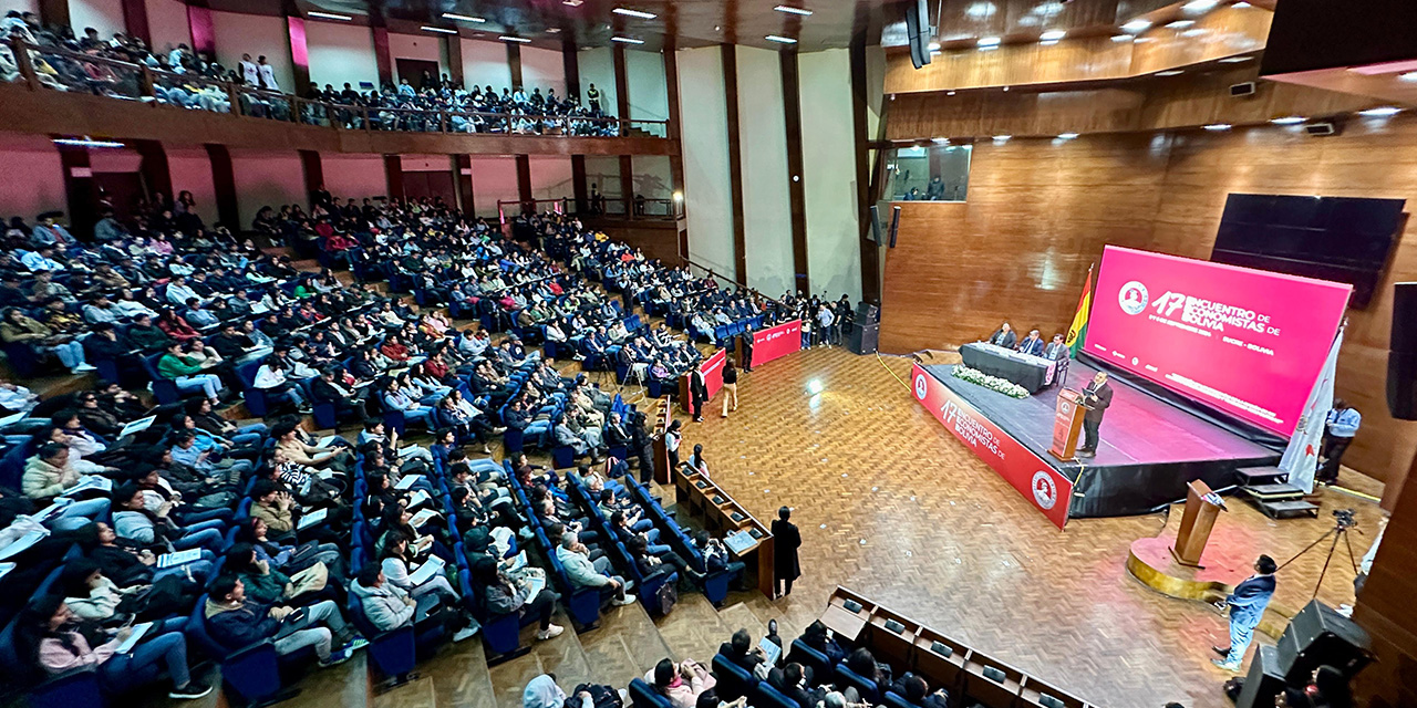 BCB cierra con éxito el 17° Encuentro de Economistas de Bolivia 