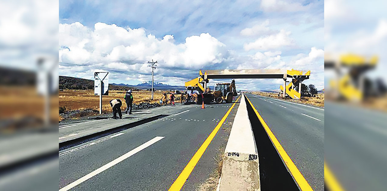 La construcción de la doble vía Río Seco-Huarina. Foto: ABC