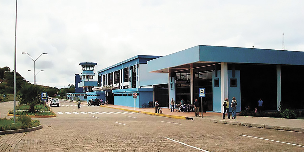 El aeropuerto Oriel Lea Plaza de Tarija. | Foto: Archivo.