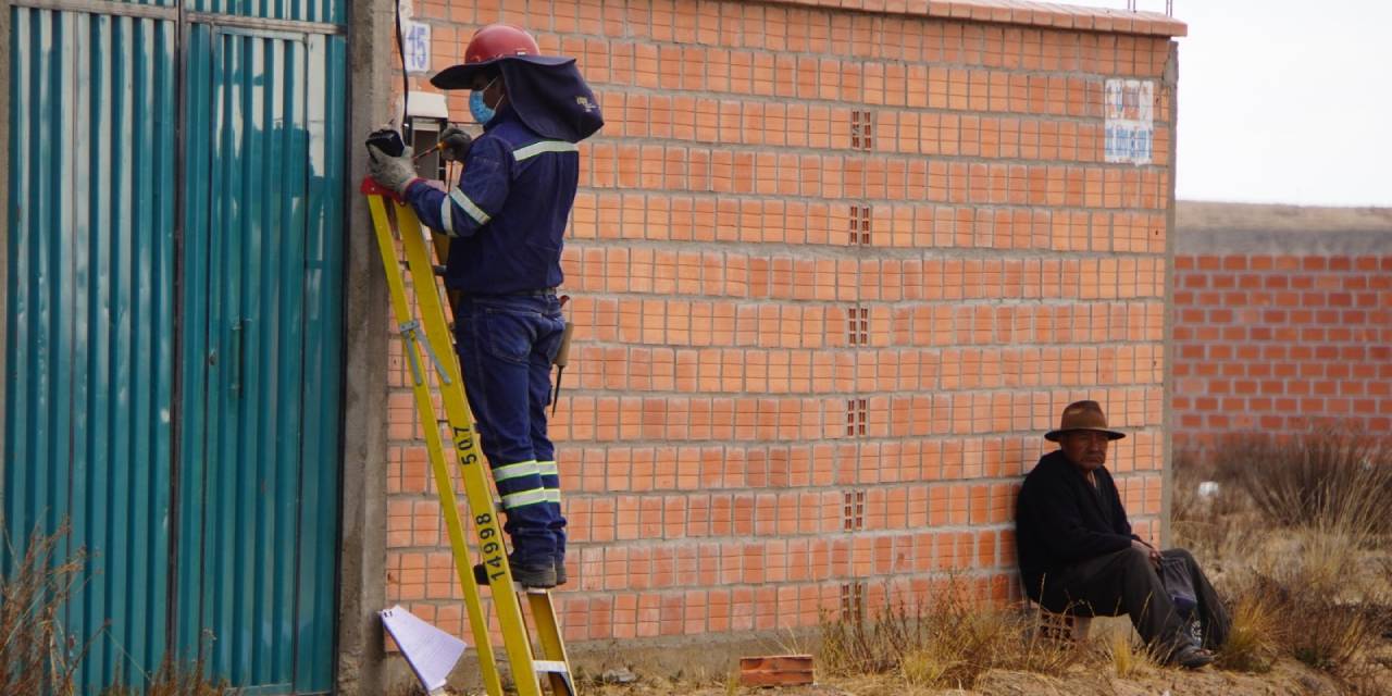 Más del 95% de los bolivianos cuentan con acceso al servicio de electricidad