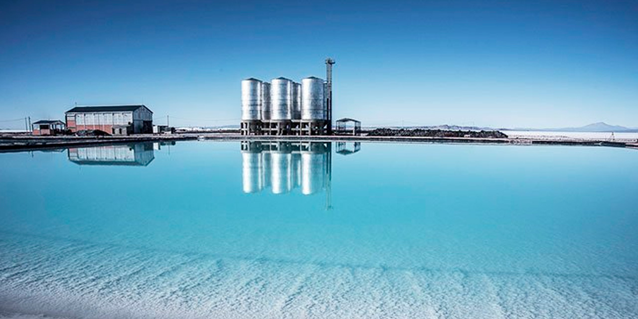 Planta industrial de litio en el Salar de Uyuni. Foto: Archivo