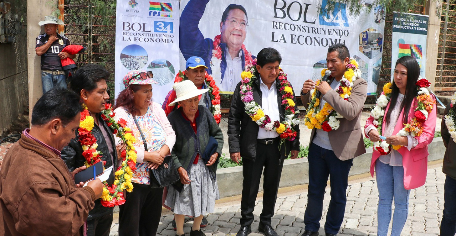 La inauguración del proyecto de enlosetado en Tiquipaya. Foto:  GAMT