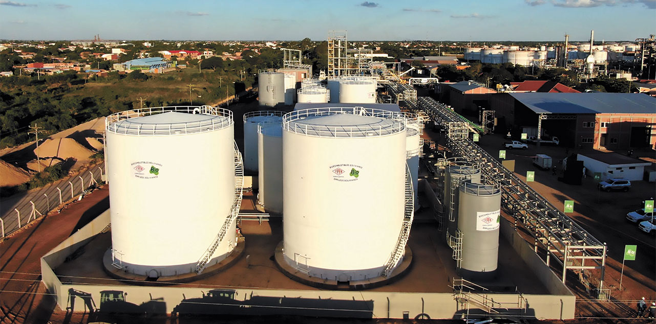 La primera Planta de Biodiésel del país está ubicada en predios de la refinería Guillermo Elder Bell, en la ciudad de Santa Cruz. Foto: YPFB