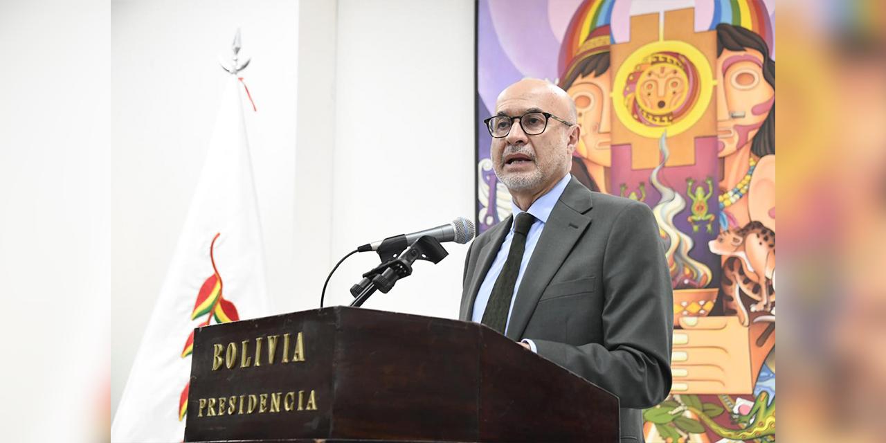 El ministro de la Presidencia, José Luis Lupo, en conferencia de prensa. 