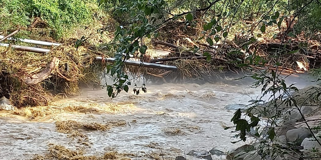 Tramo afectado del Oleoducto Santa Cruz-Samaipata sigue aislado y YPFB mitiga su exposición a eventos mayores
