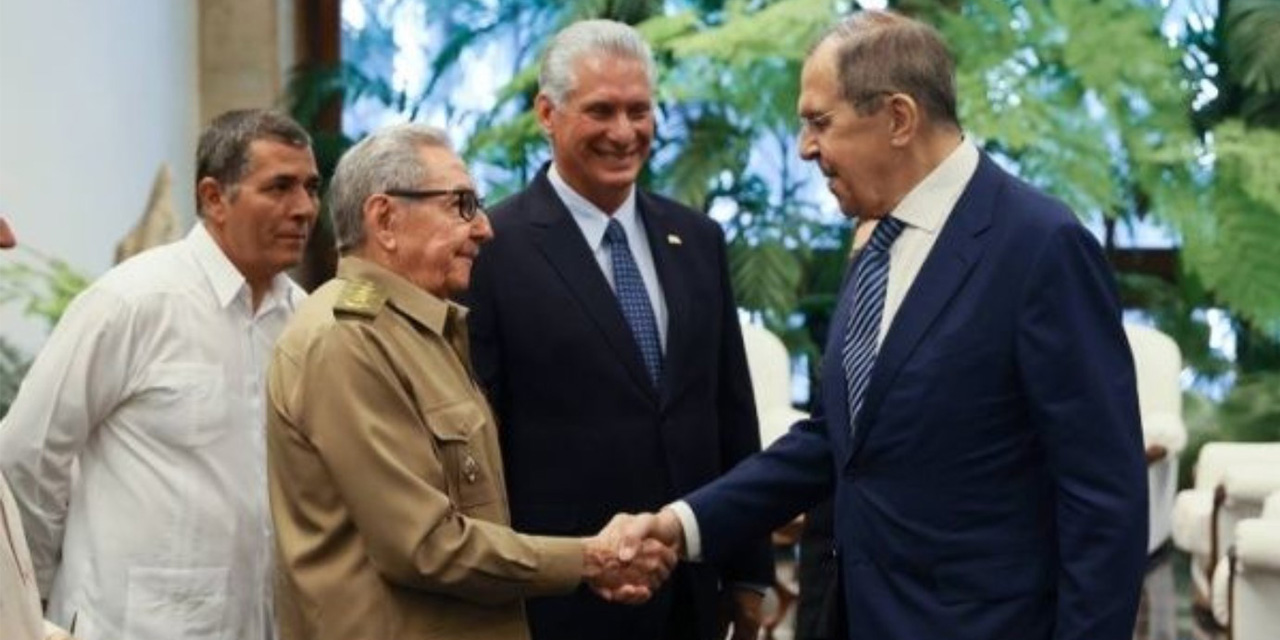 El Presidente de Cuba recibe al Canciller ruso en La Habana