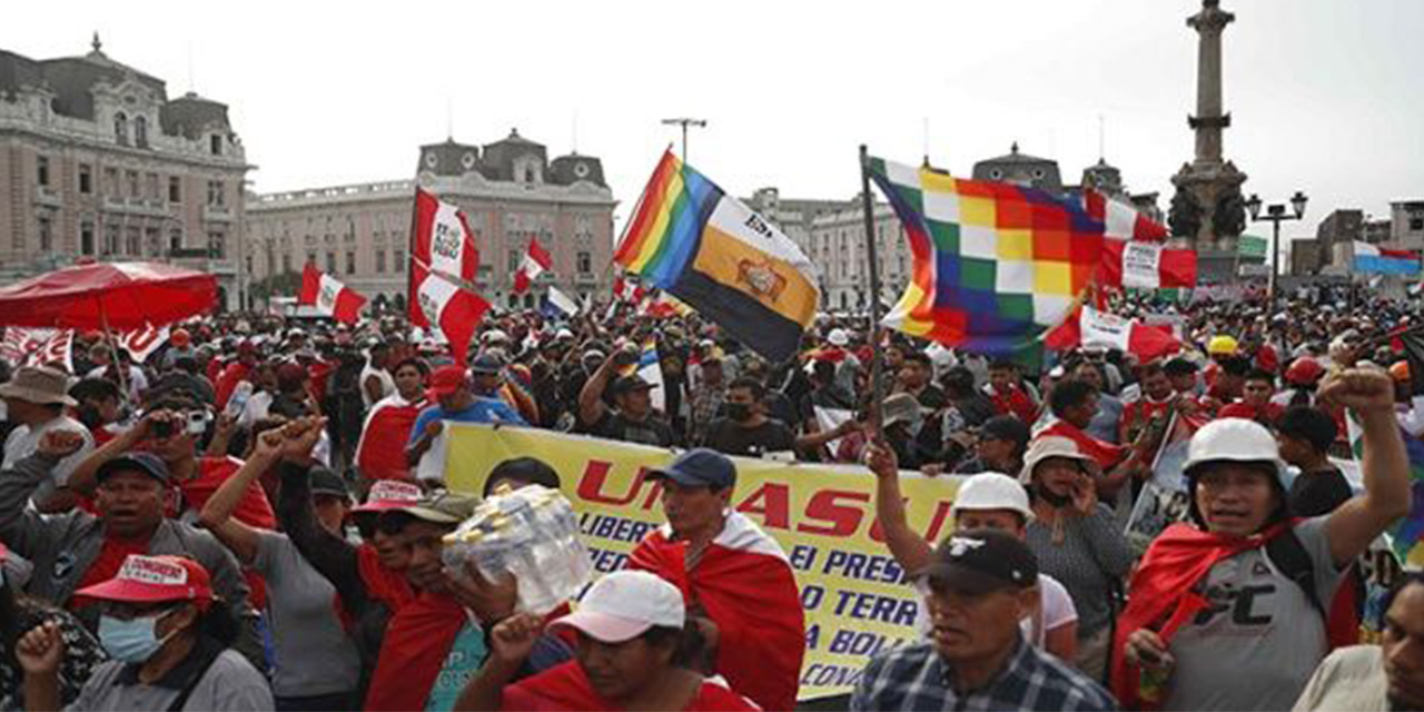 Miles de peruanos se movilizarán en la llamada tercera toma de Lima