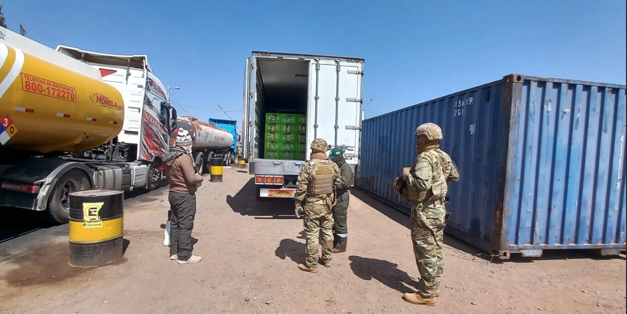 Operativos contra el contrabando en frontera. Foto Min. Defensa