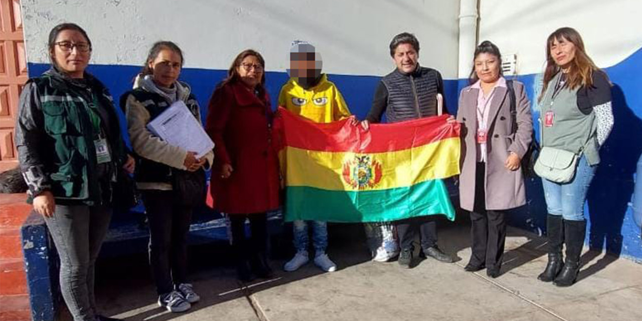 Cancillería gestionó la repatriación de 102 bolivianos en situación de vulnerabilidad