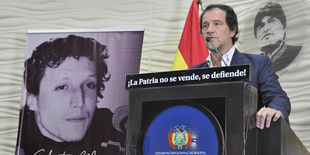 El embajador de Argentina en Bolivia, Ariel Basteiro, en el acto de la Procuraduría. (Foto: Gonzalo Jallasi)