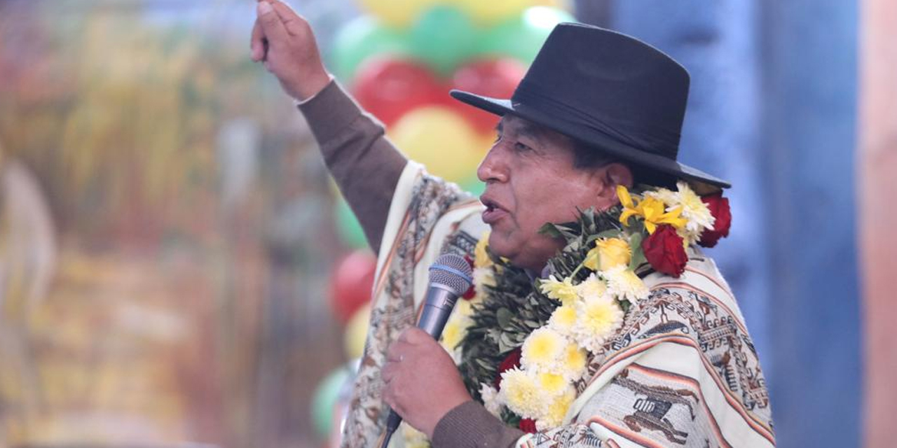 El vicepresidente David Choquehuanca en el acto por el 43 aniversario de la Federación Sindical Única de Trabajadores Campesinos de Cochabamba (FSUTCC). Foto: Vicepresidencia