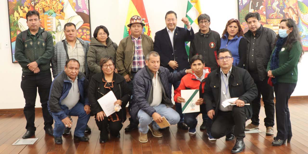 Presidente se reunió con Trabajadores de Seguridad Social de Bolivia