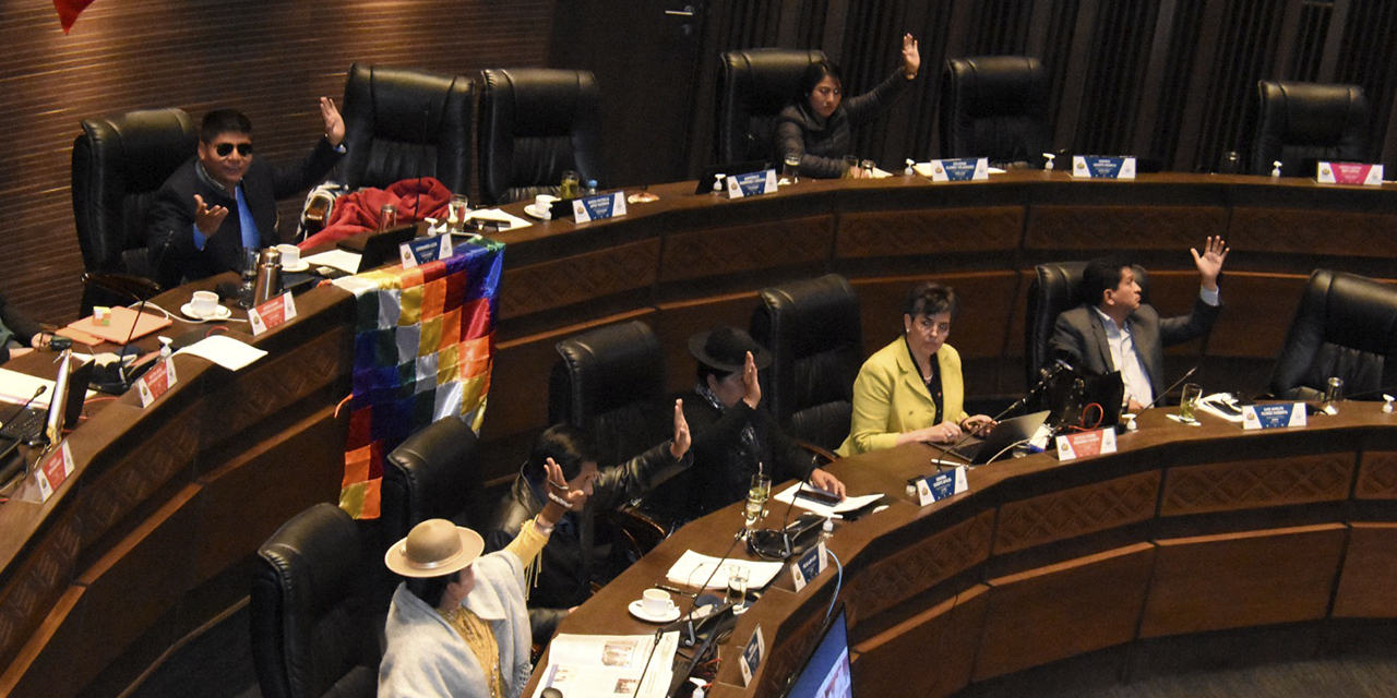 El 1 de junio, la Cámara de Senadores sancionó la ley transitoria judicial. (Foto: Archivo)