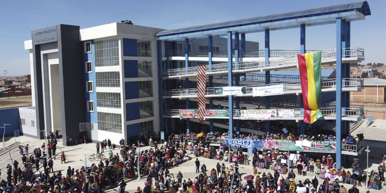 Inauguración del Instituto Tecnológico Luis Espinal Camps.