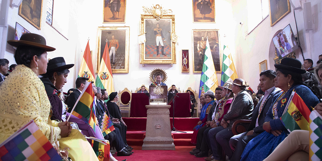 El presidente Luis Arce durante su discurso en la Casa de la Libertad en Sucre.