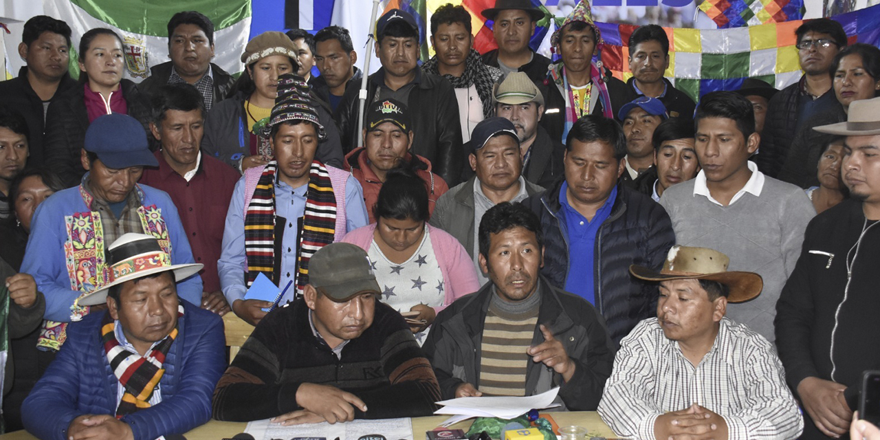 Dirigentes de la CSUTCB afines a Evo anuncian bloqueo de caminos a nivel nacional. (Foto: Gonzalo Jallasi)