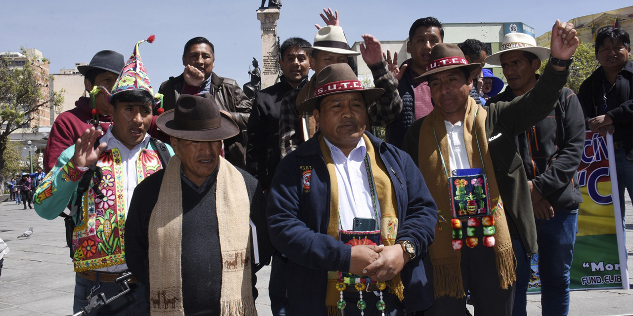 La Federación de Trabajadores Campesinos de Oruro en conferencia en La Paz. | Foto: Gonzalo Jallasi.