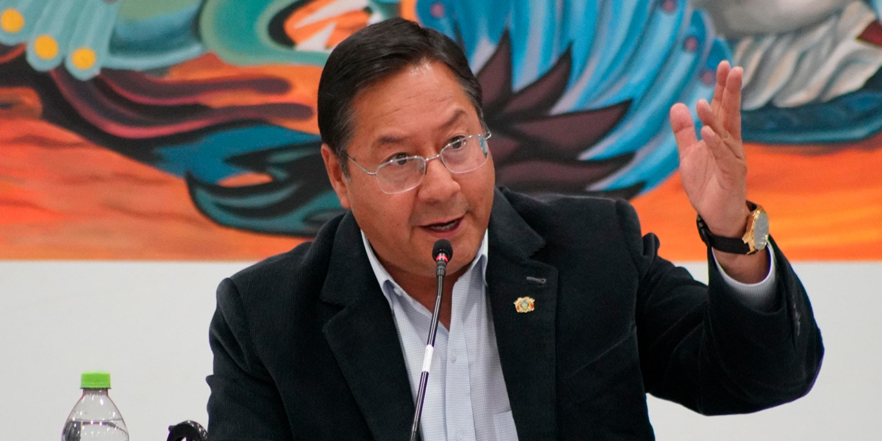 El presidente Luis Arce en conferencia de prensa en Casa Grande del Pueblo. Foto: Jorge Mamani