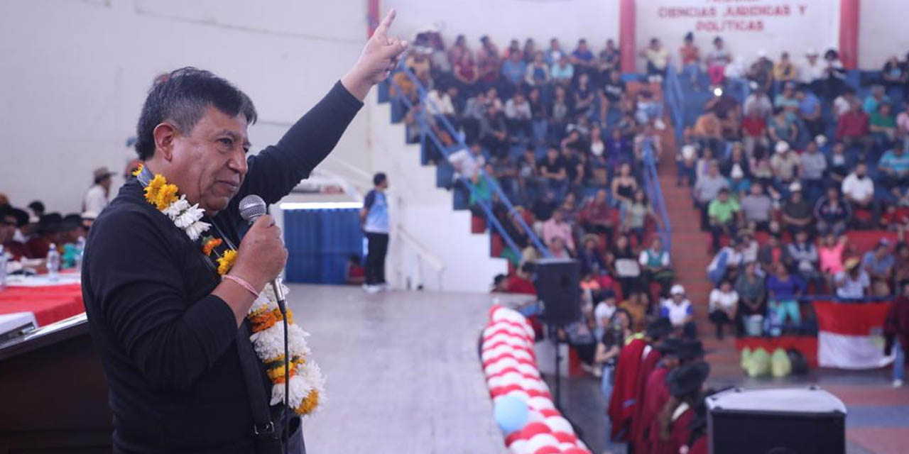 El vicepresidente Choquehuanca, en el congreso de los campesinos en Tarija. | Foto: Vicepresidencia