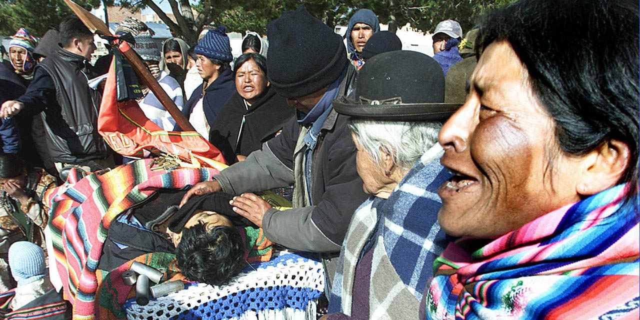 Hechos luctuosos registrados en octubre de 2003, en defensa del gas boliviano. | Foto: Archivo