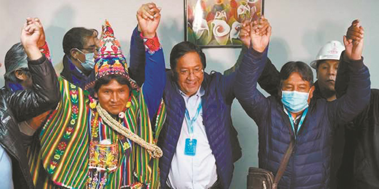 Luis Arce junto a David Choquehuanca luego de ganar las elecciones en 2020. | Foto: Archivo