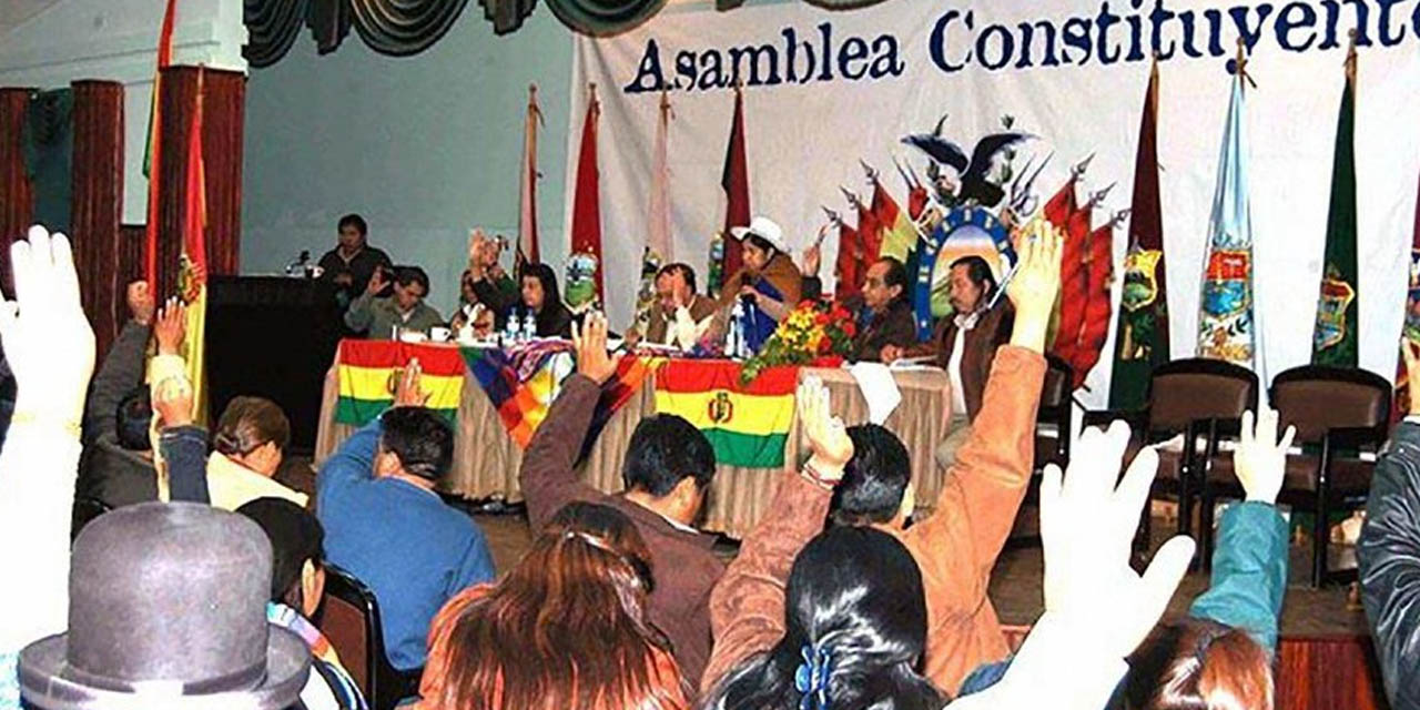 La Asamblea Constituyente, donde se aprobó la CPE de 2009. | Foto: Archivo