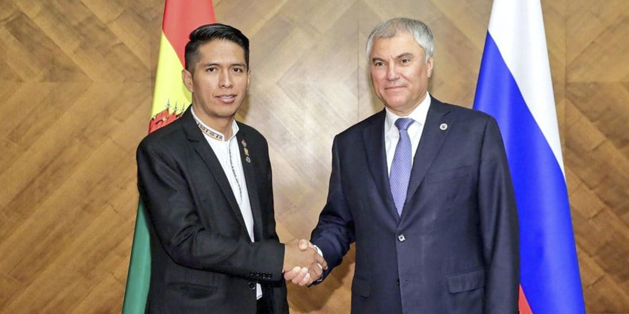 El presidente del Senado de Bolivia, Andrónico Rodríguez, y el titular de la Duma Estatal de Rusia, Viacheslav Volodin. Foto: Facebook Andrónico Rodríguez